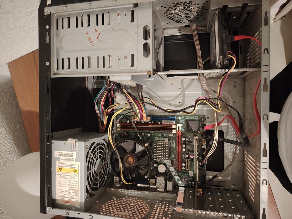 Системный блок для компьютера.