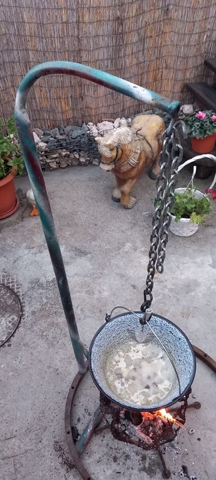 Trepied ceaun grătar