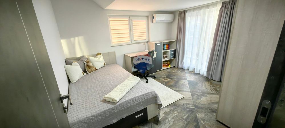 Продава се Тристаен апартамент в Варна, Бизнес хотел - 96 кв.м за 2500 €/кв.м - Снимка #10