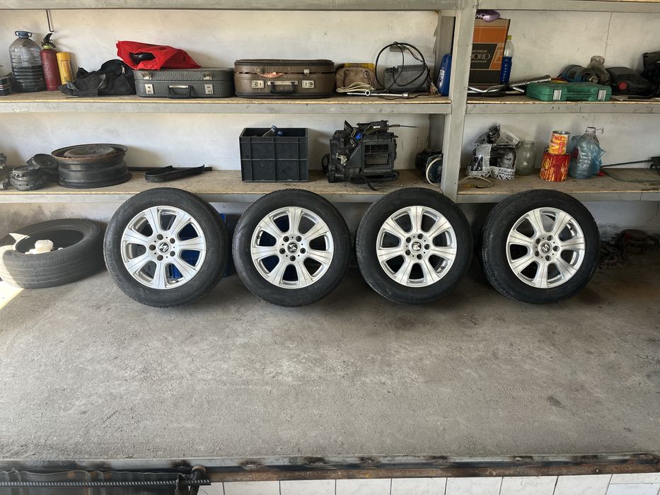 Продам шины на машину