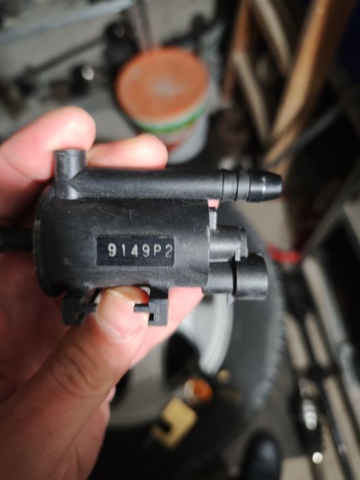 Клапан въздух резервоар Опел астра г