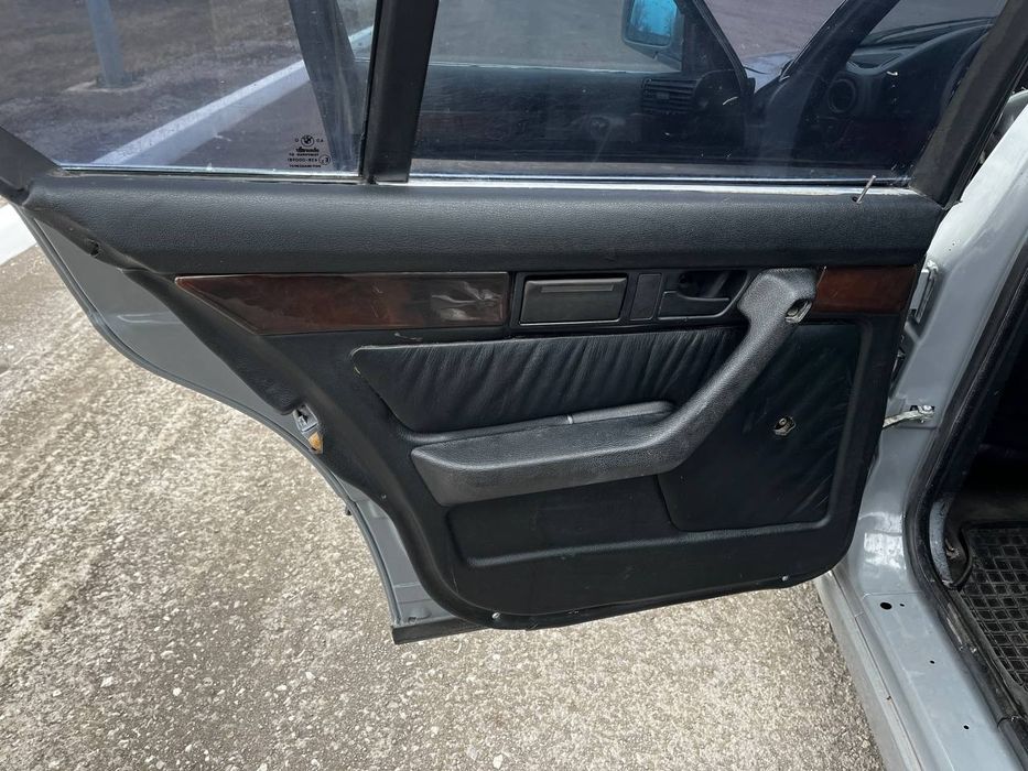 БМВ е34 525i 1988 год