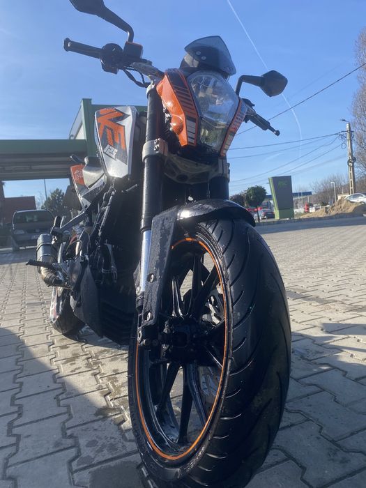 Ktm Duke Naked anul 2011