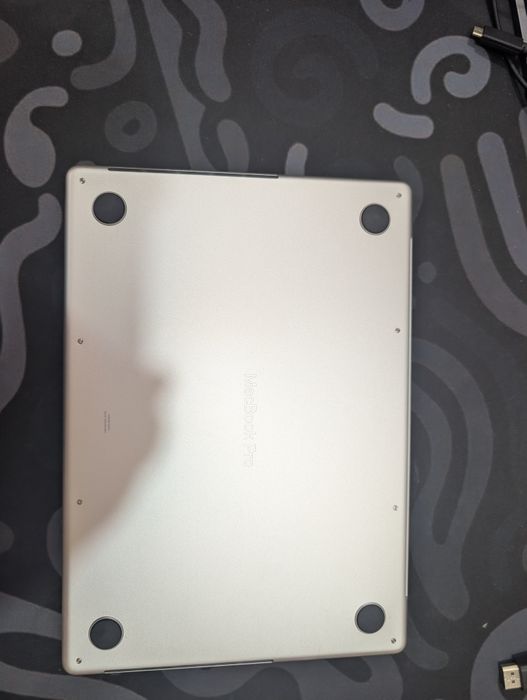 MacBook 14 Pro M5 15/512