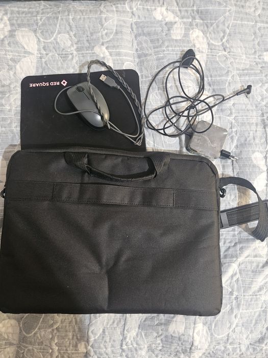 Ноутбук сатылады