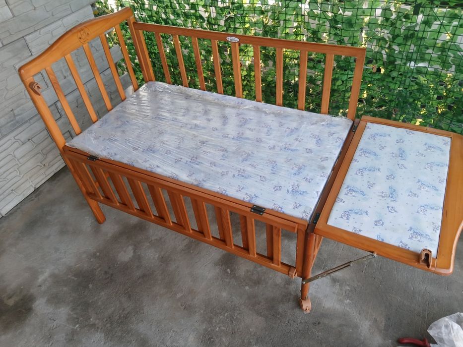 Продам детскую манежку