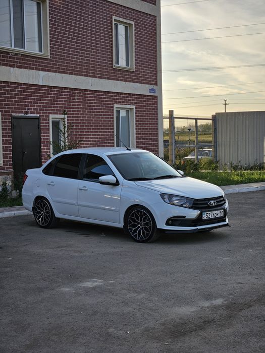 Диски 17 Vossen hf 2 r17. 4:100.  4:98