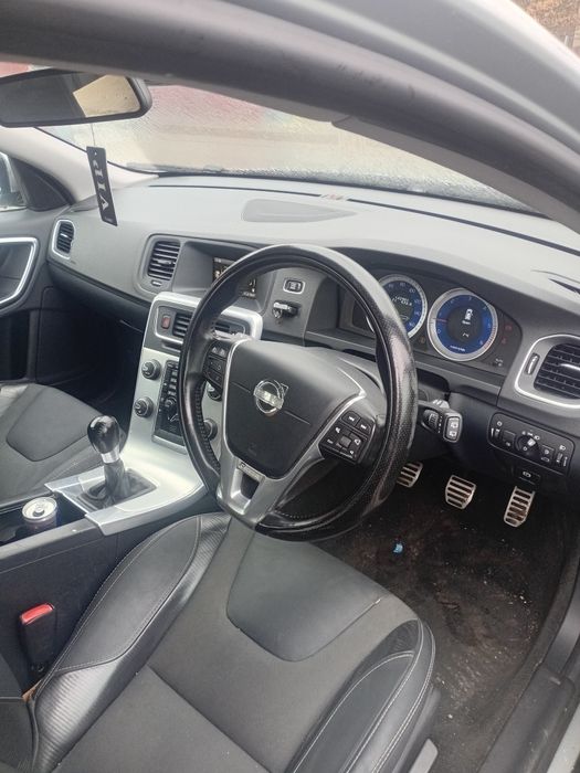 [VANZARE Urgenra ]Volvo v60 R Design 2.0 DIZZEL
