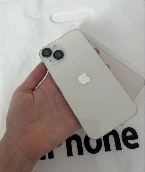 Продам айфон 13