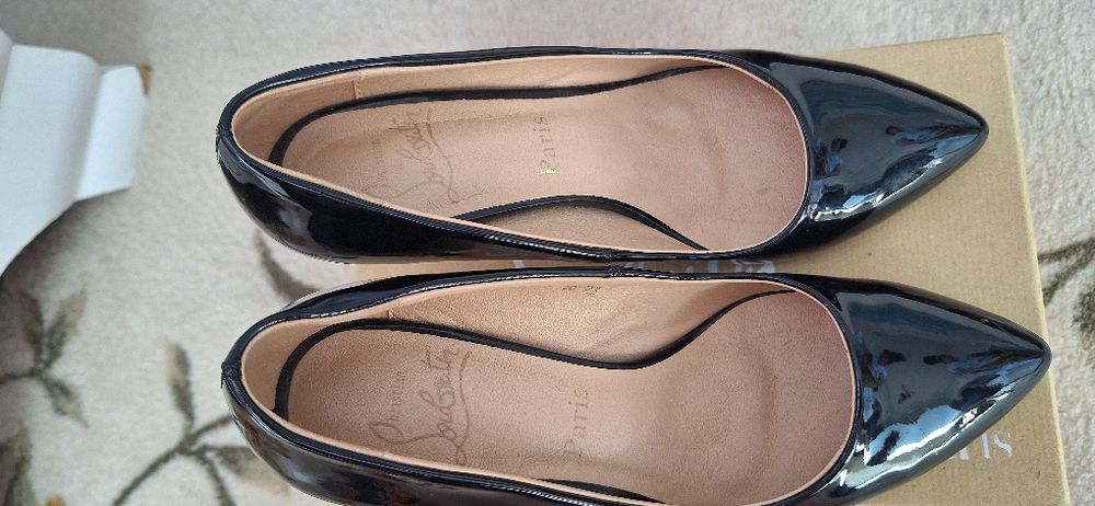 Лаковые туфли Christian Louboutin