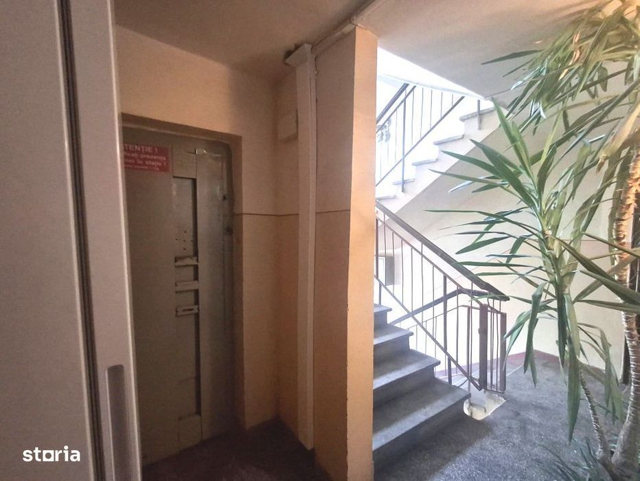 Muta-te Imediat! Apartament Luminos - cu 3 Camere - Craiovita