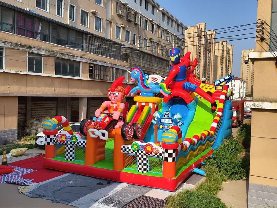 Naduvnoy batut barcha ulchamlar bor