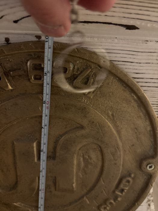 Стари месингови корабни табели