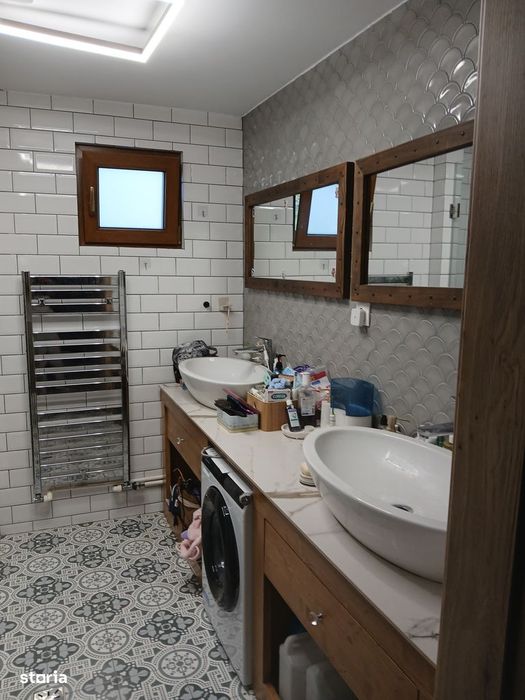 Casa la tara langa Valenii de Munte