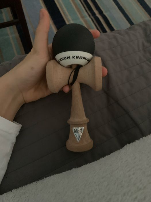 Vand  kendame krom pop aproape noi