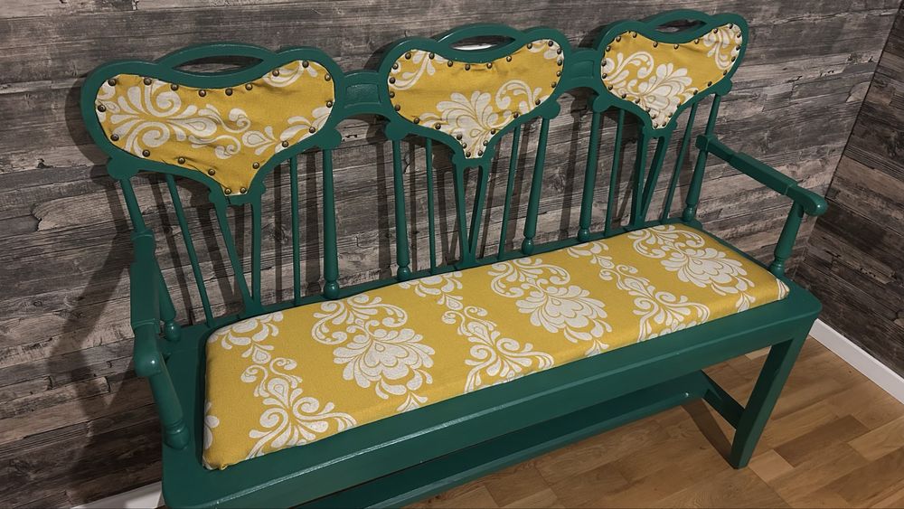 Banca sculptata in lemn masiv