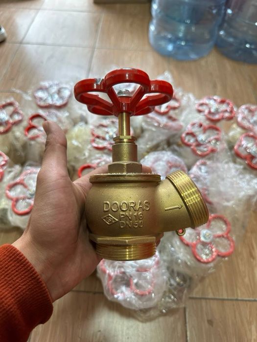 Подставка огнетушителей всех видов ассортимент есть договор есть