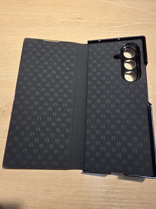 Продам чехол z fold 7