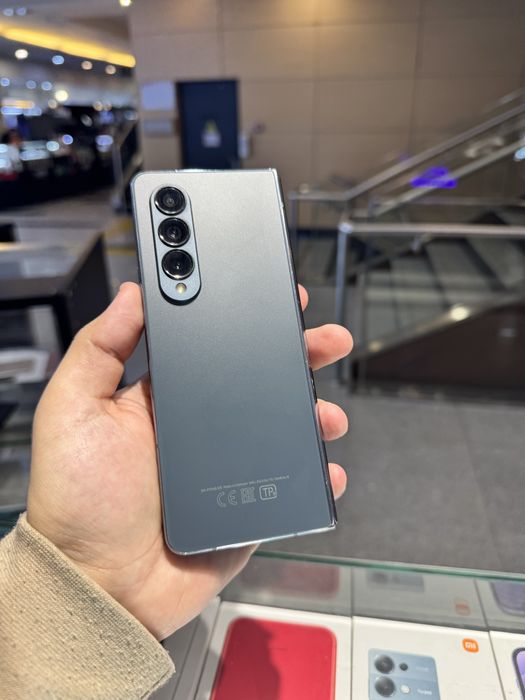 Samsung Galaxy Z FOLD 4