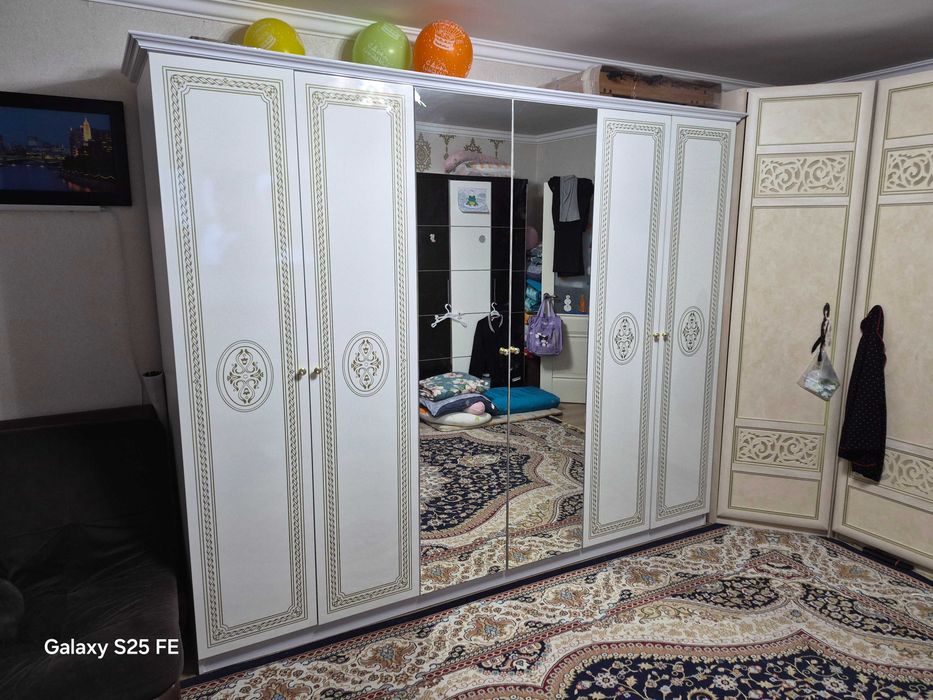 Продается шкаф - 217х261,5х61