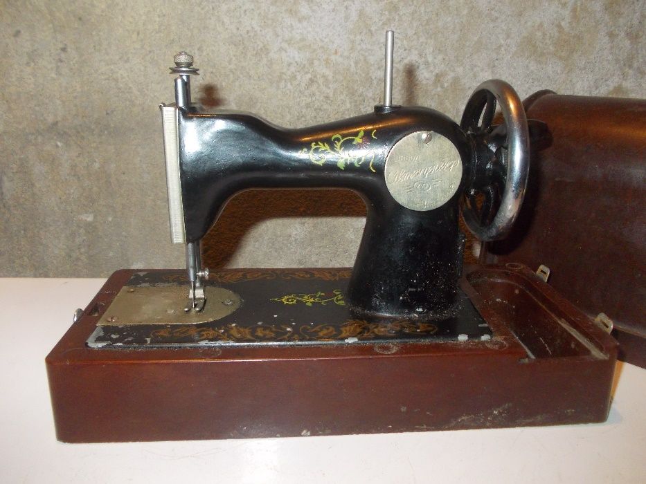 Стара руска шевна машина