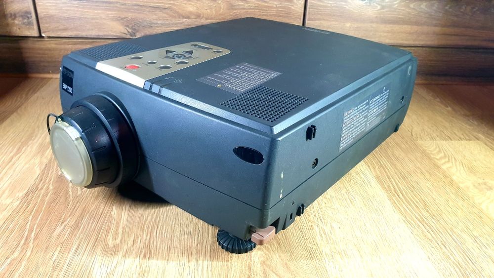 Videoproiector epson EMP-7200