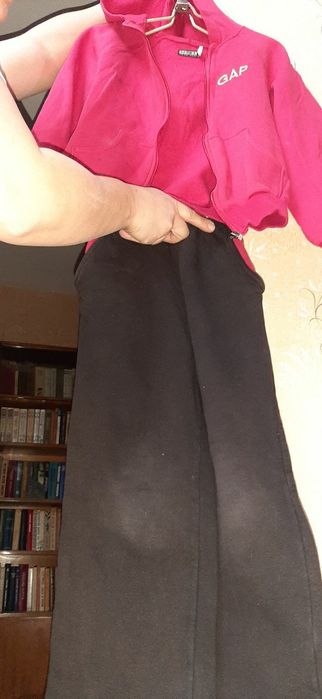 Продаю свитер костюм и кофту