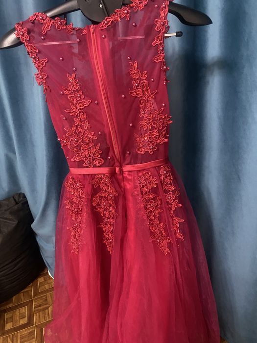 Продам платье 40 размера