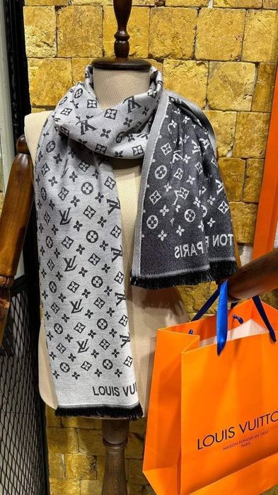 Esarfe/saluri unisex, două fețe,saculet, etichetă