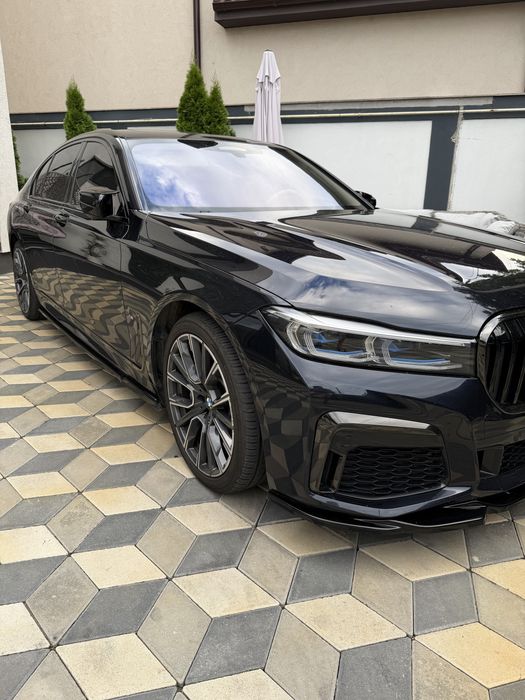 Vand Bmw 745e 2021. Impecabil .