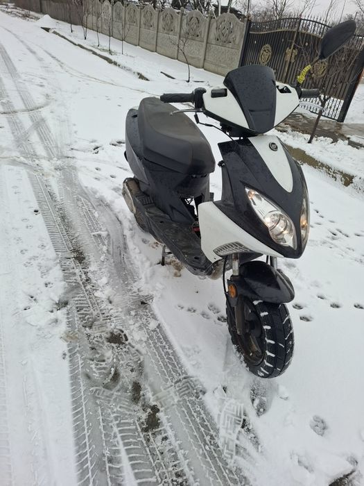 Vând sau schimb Scuter