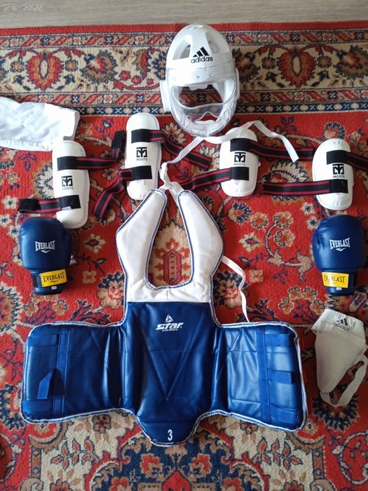 Продам полную экипировку для таэквондо