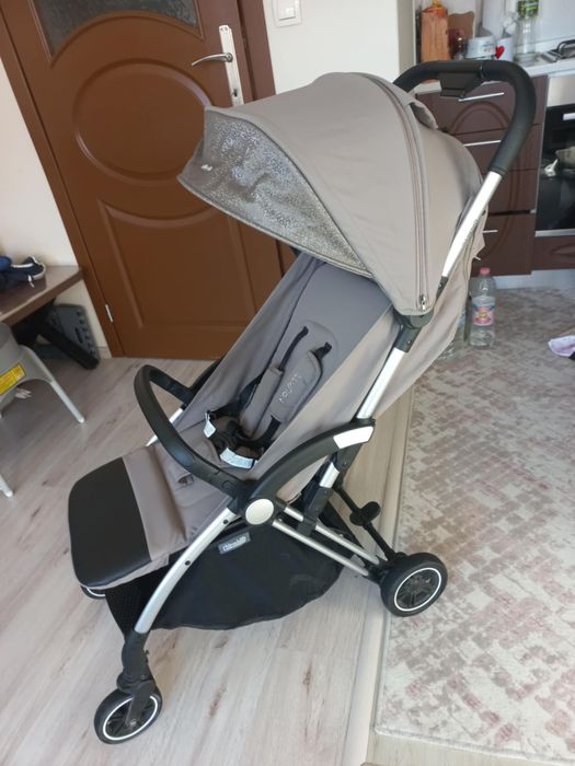 Лятна количка в отлично състояние