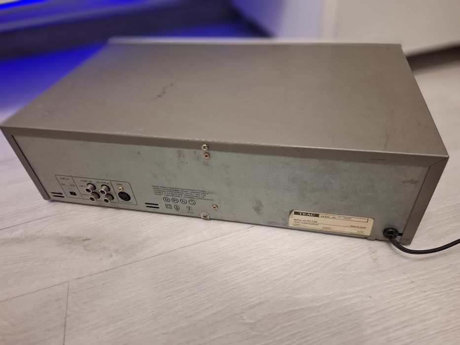 Deck casetofon Teac model V-360C model în Japan