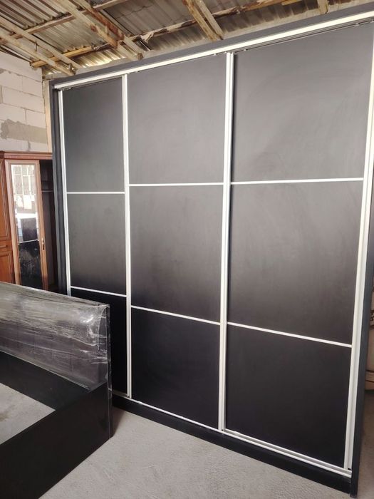 Шкафы в отличном состояние