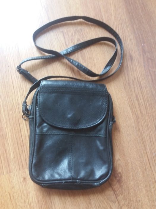 Мъжки чантички и портфейли