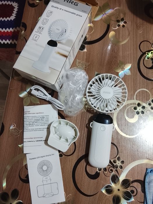 Портативный ручной мини вентилятор