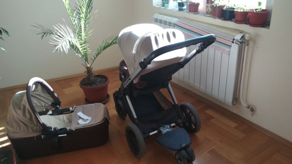 Бебешка количка с 2 коша