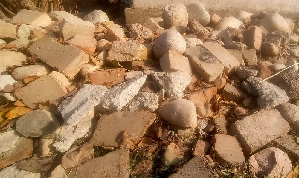 Камни для стройки