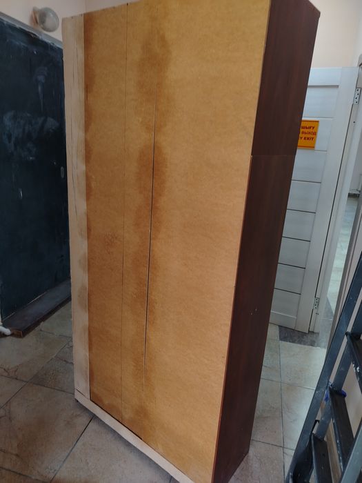 Отдам даром. Шкафчик.