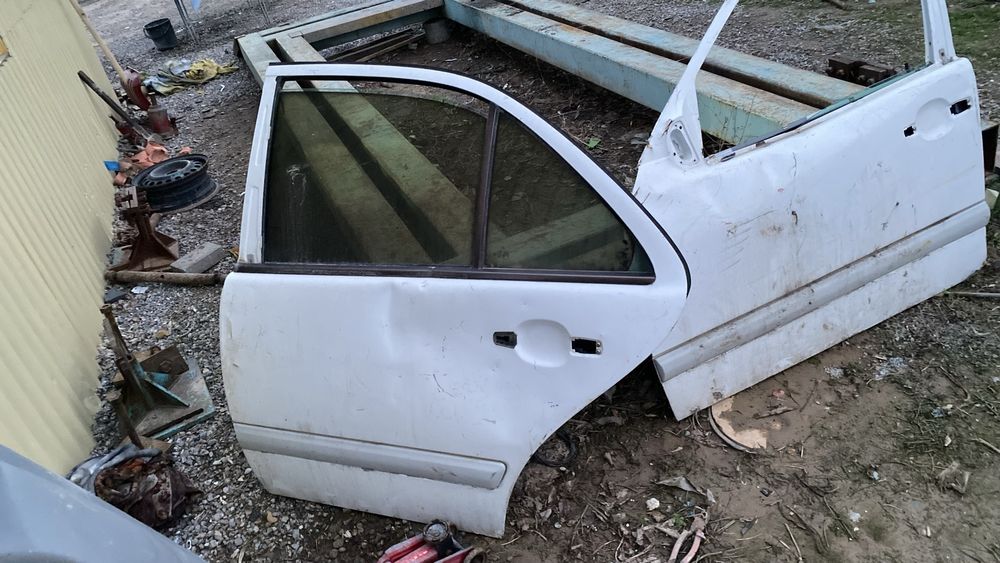 Запчасть на мерседес