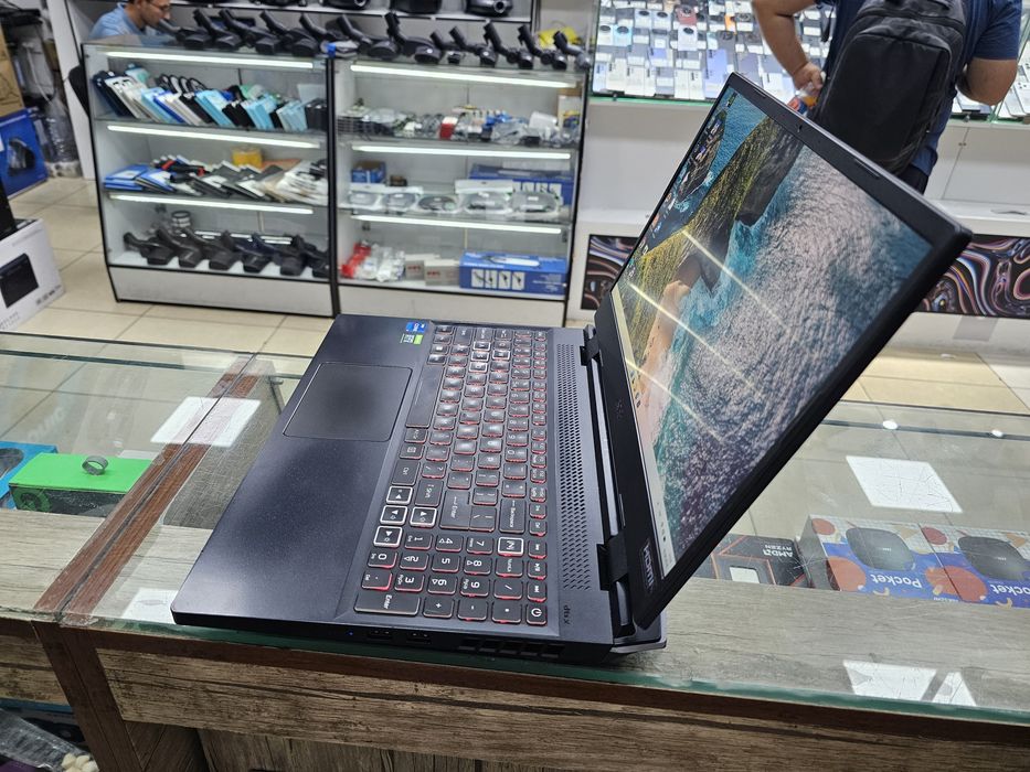 Acer Nitro  N22C1 Core i7 + RTX 3050ti