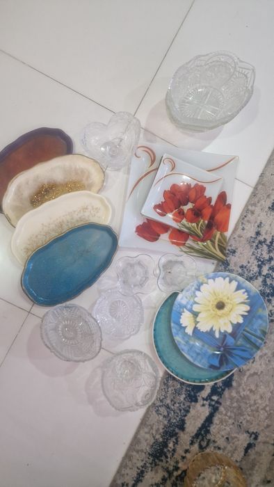 Ыдыс-аяқтар әр түрлі