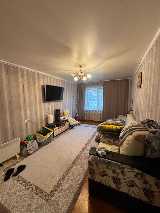 Продам 2 комнатную квартиру в 19 мик.