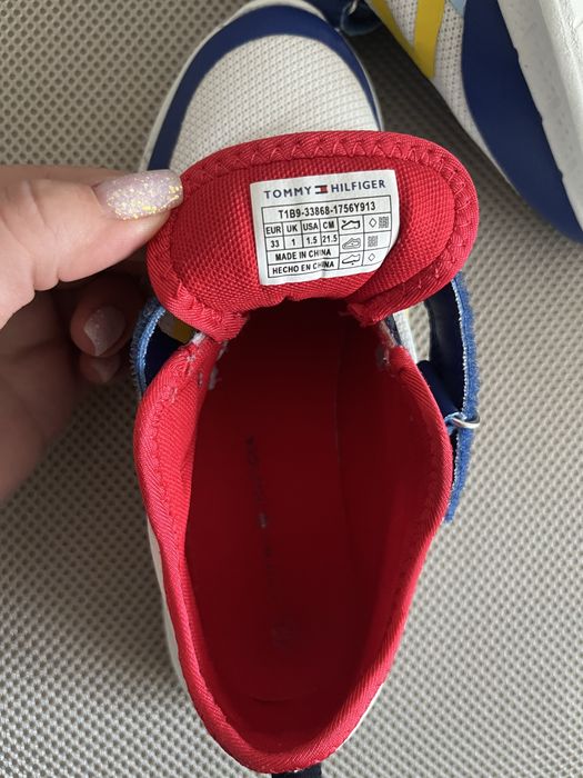 Adidasi Tommy Hilfiger, marimea 33