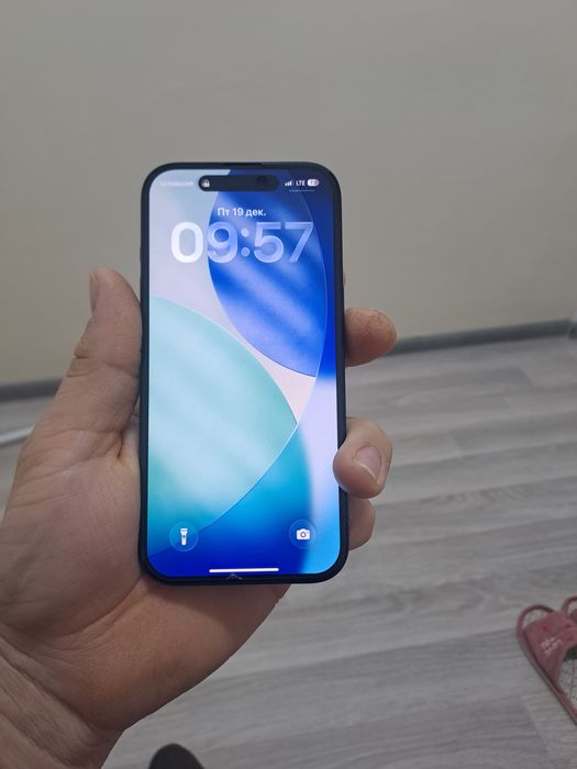 Iphone 15 ideal holatda