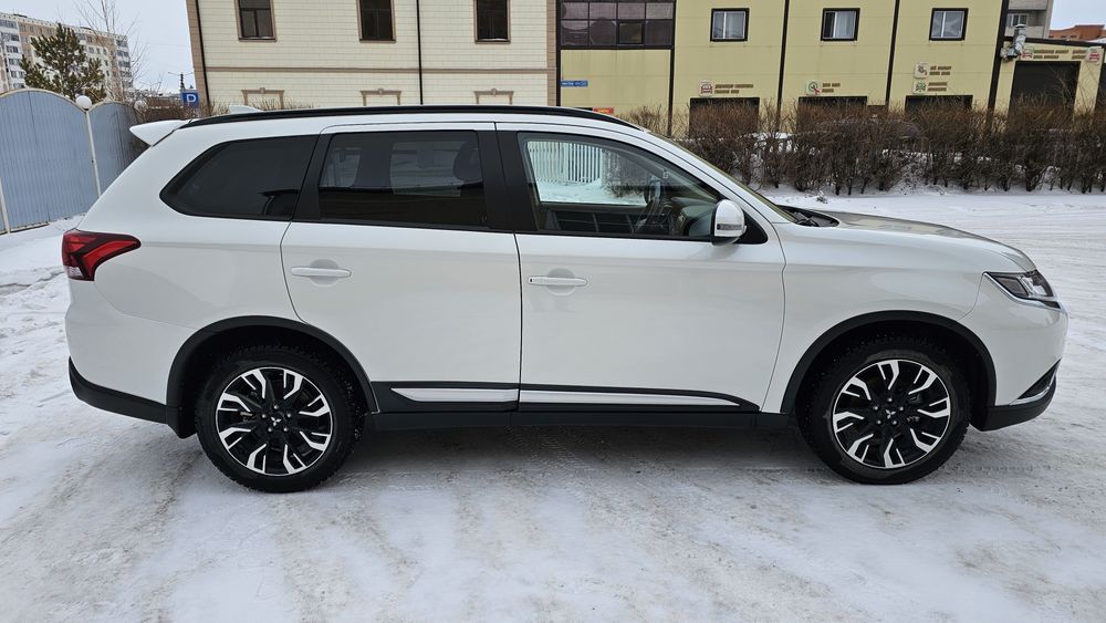 Mitsubishi Outlander 2021 г.в.