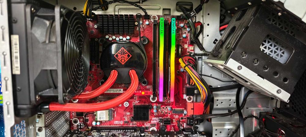 Компютър - /Intel Core i7 7700K/RX 580 8GB/16GB DDR4/512GB nVme/