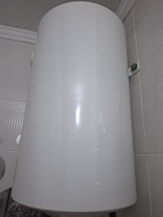 Продам водонагреватель Electrolux