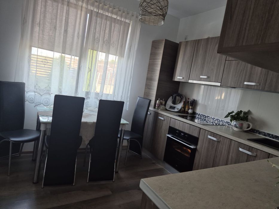Casă spațioasă, 135 mp utili, Cartier Sfântu Petru, Dej, zonă liniștită